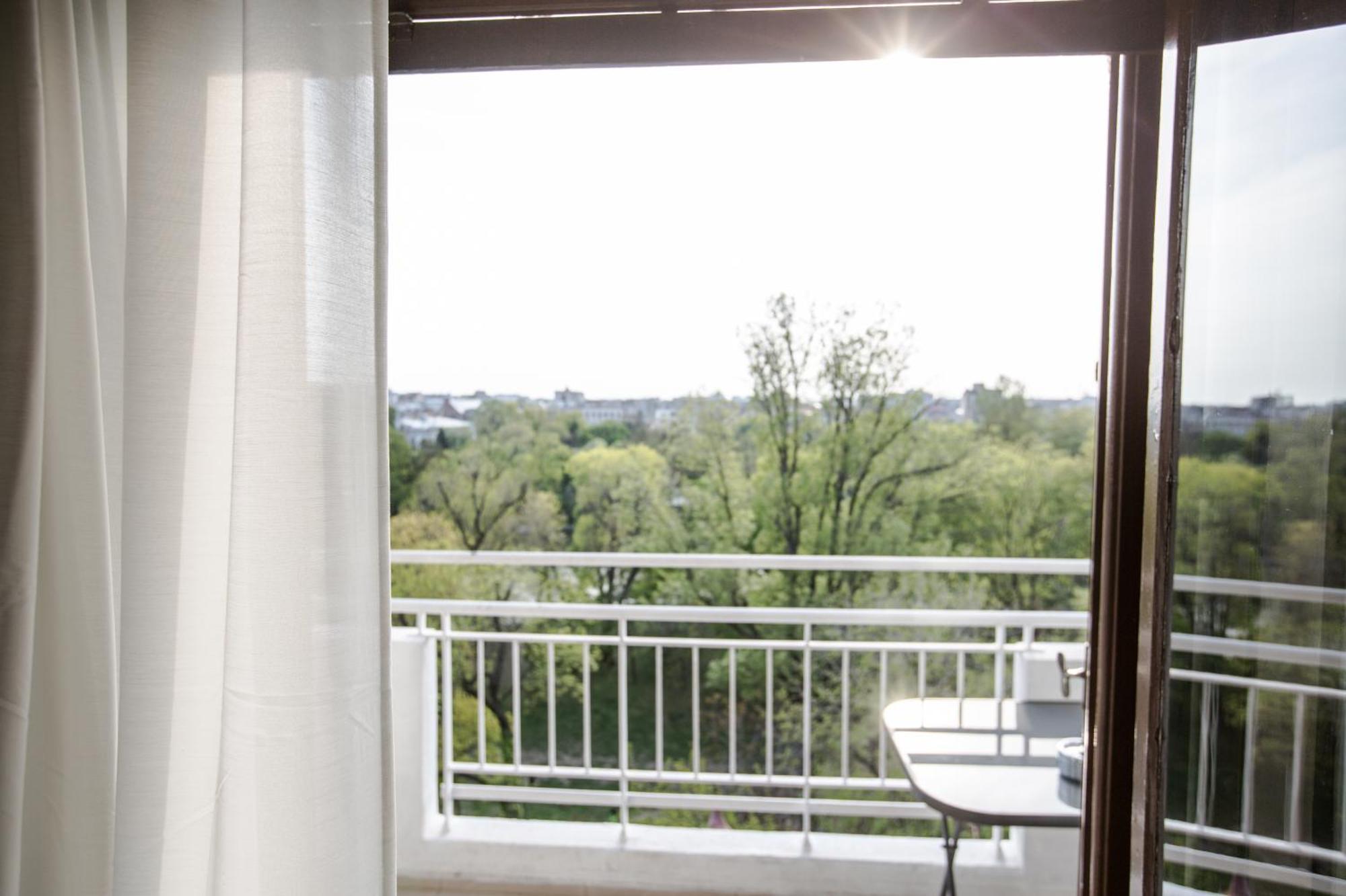 Spacious City View Apartment With Balcony บูคาเรสต์ ภายนอก รูปภาพ