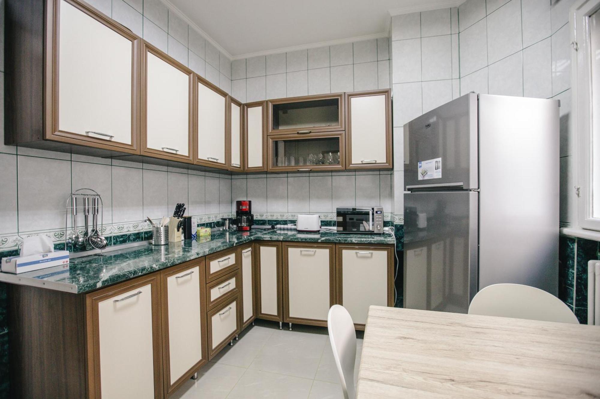 Spacious City View Apartment With Balcony บูคาเรสต์ ภายนอก รูปภาพ